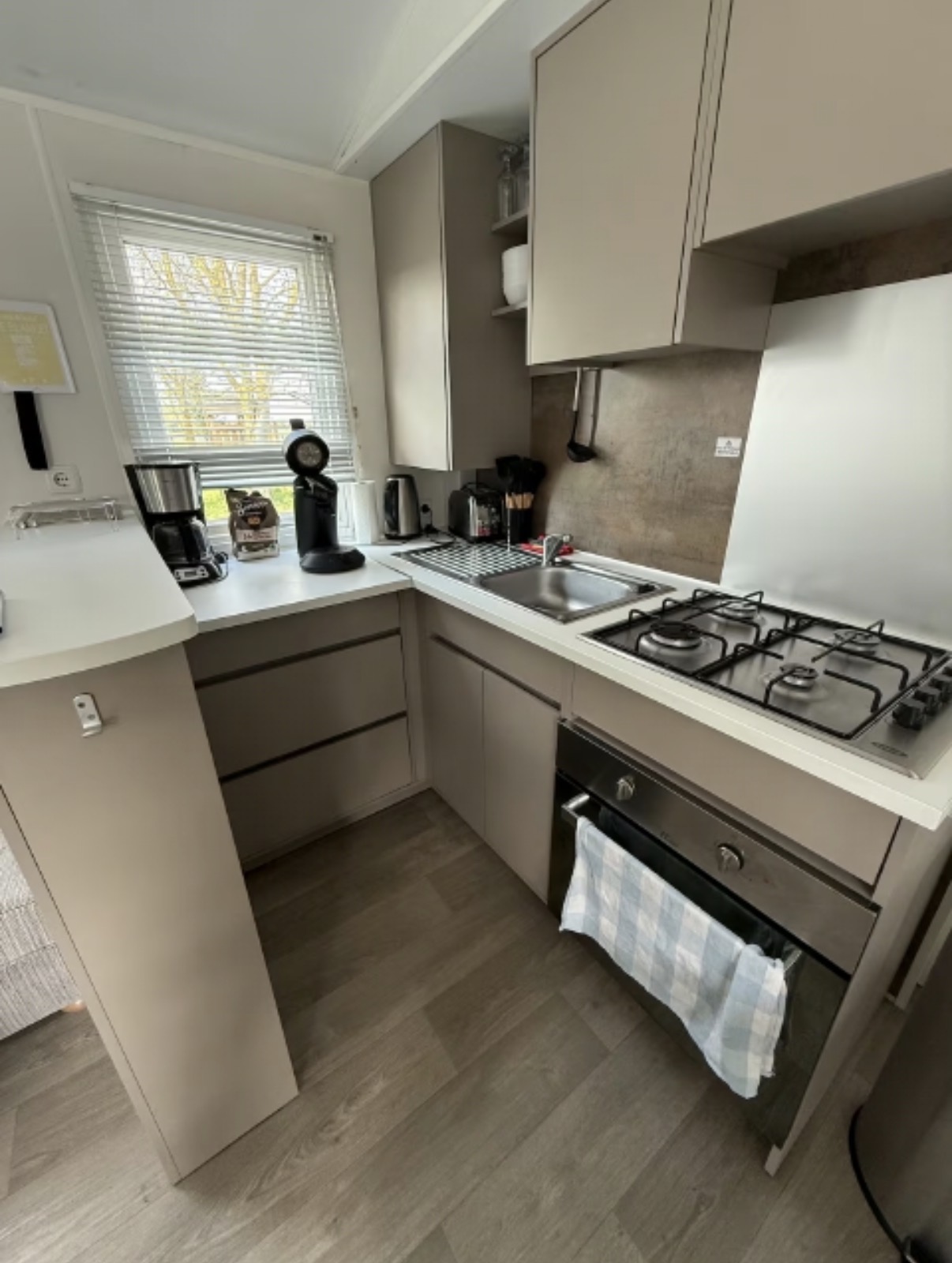 Etang de pêche et Mobile Home 8 personnes